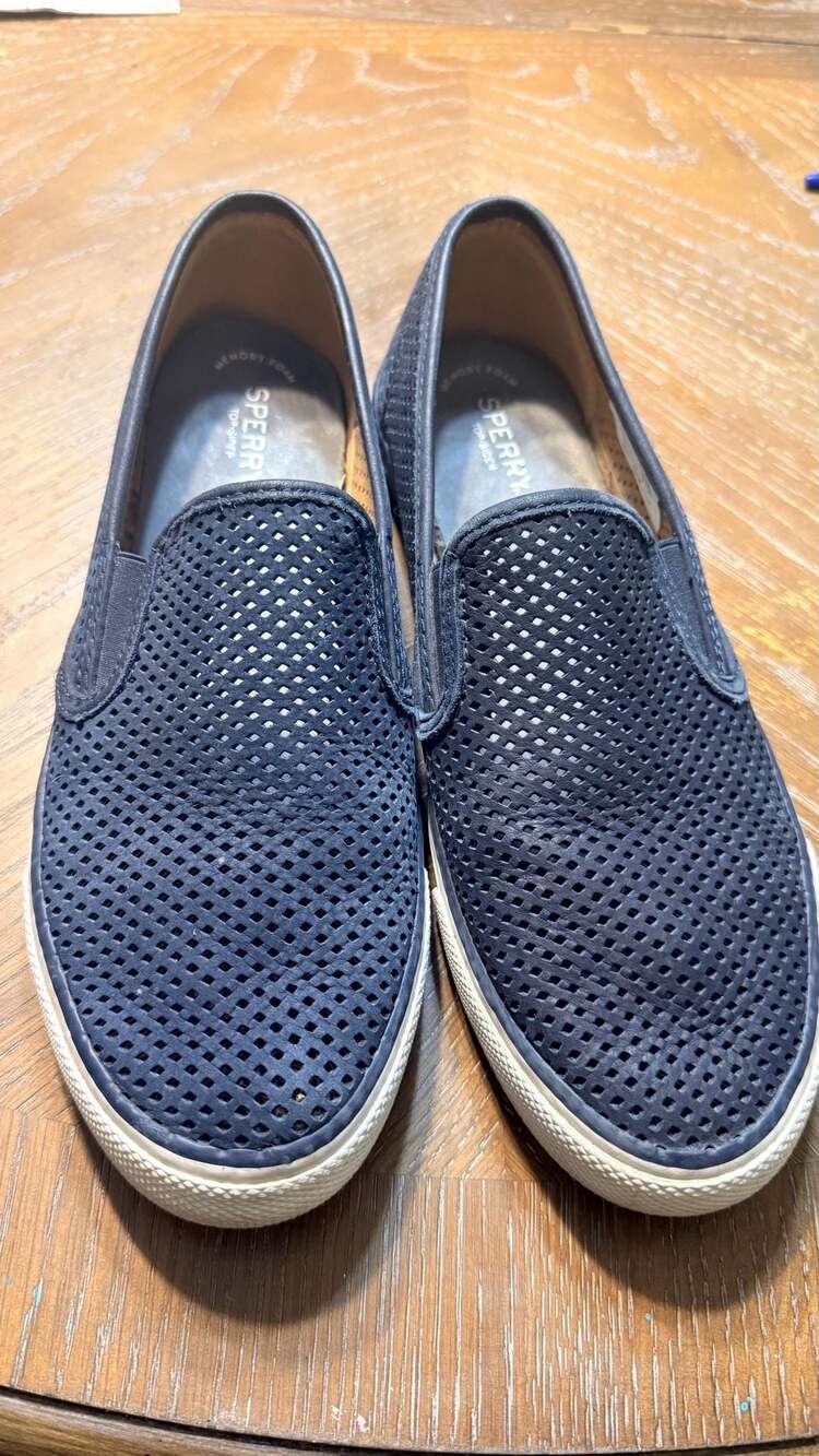 Sperry Seaside Women’s 11 Navy Perforated Leather Slip On Sneakers STS95716
